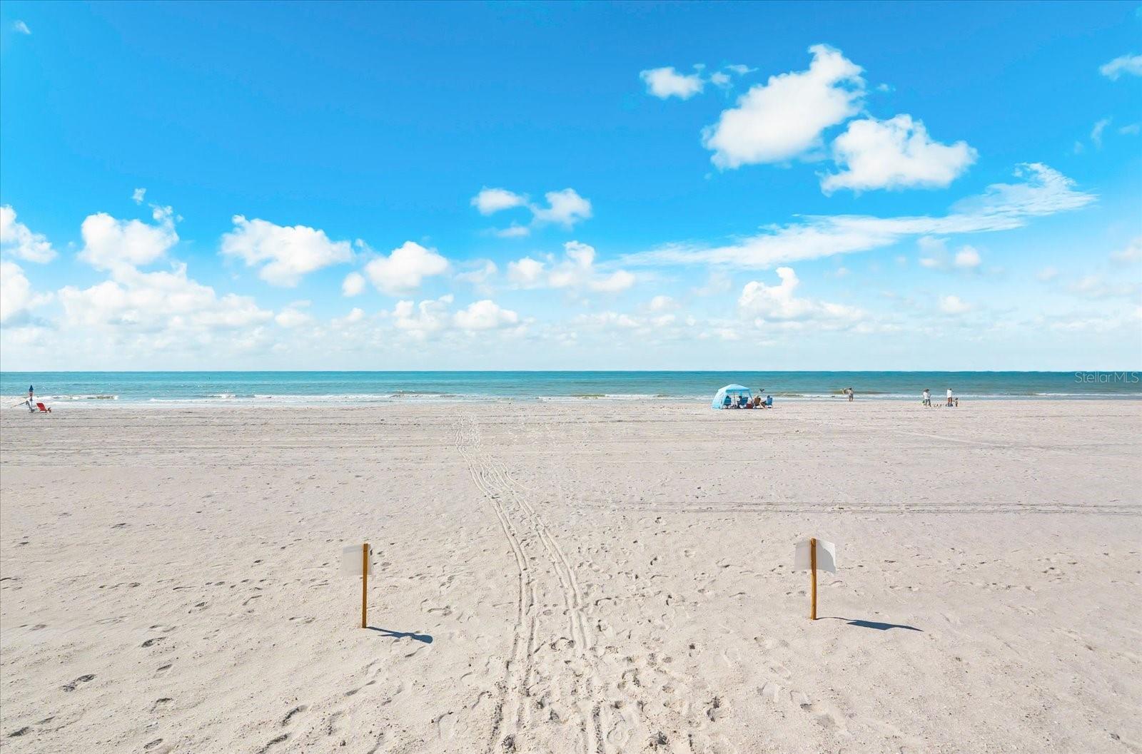 Image 64 of 99 For 17720 Gulf Boulevard A-803