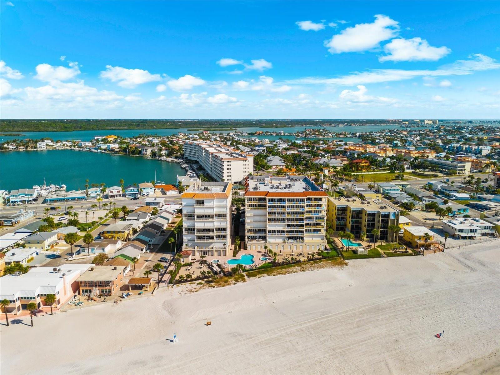 Image 71 of 99 For 17720 Gulf Boulevard A-803