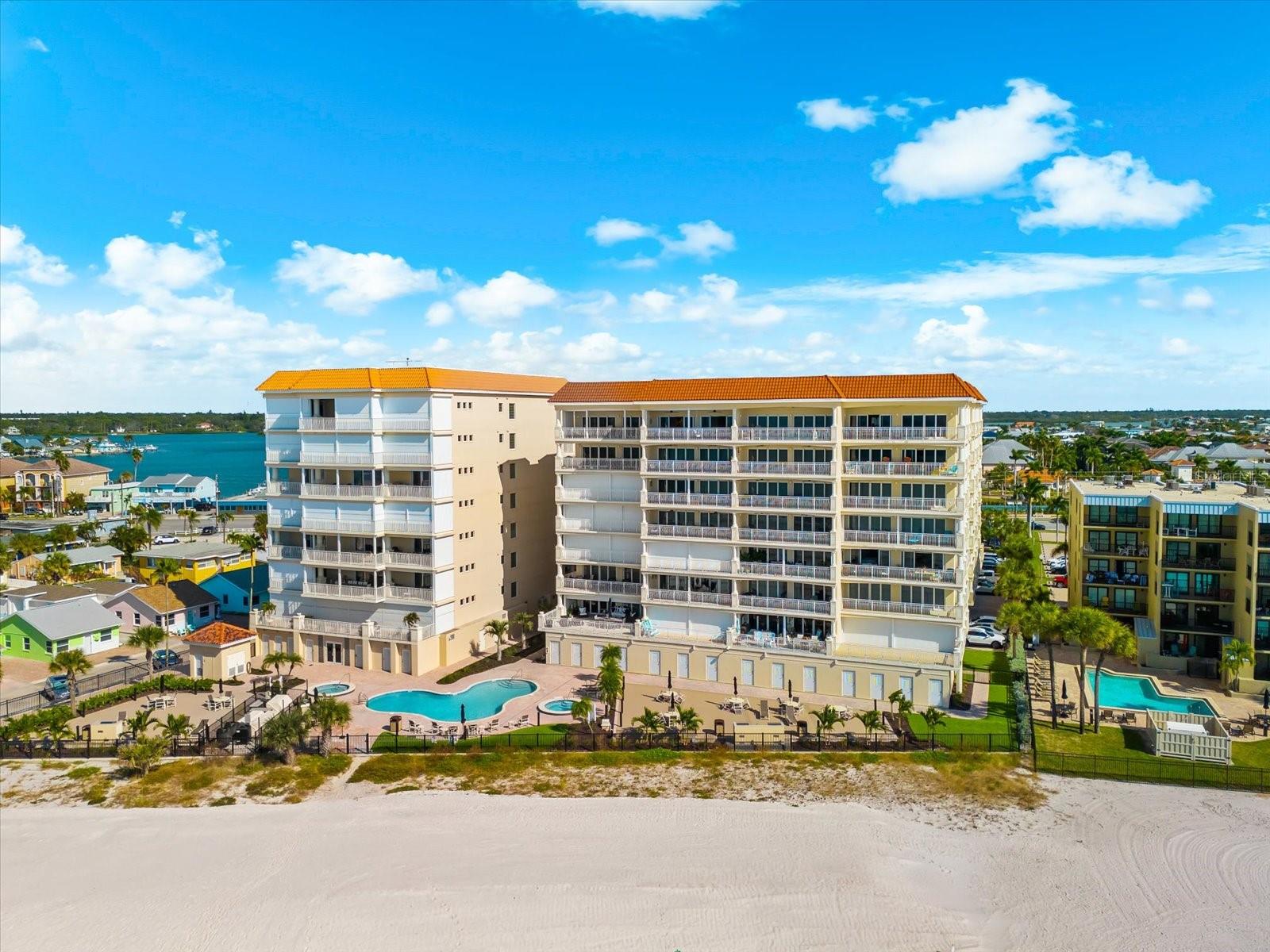 Image 74 of 99 For 17720 Gulf Boulevard A-803