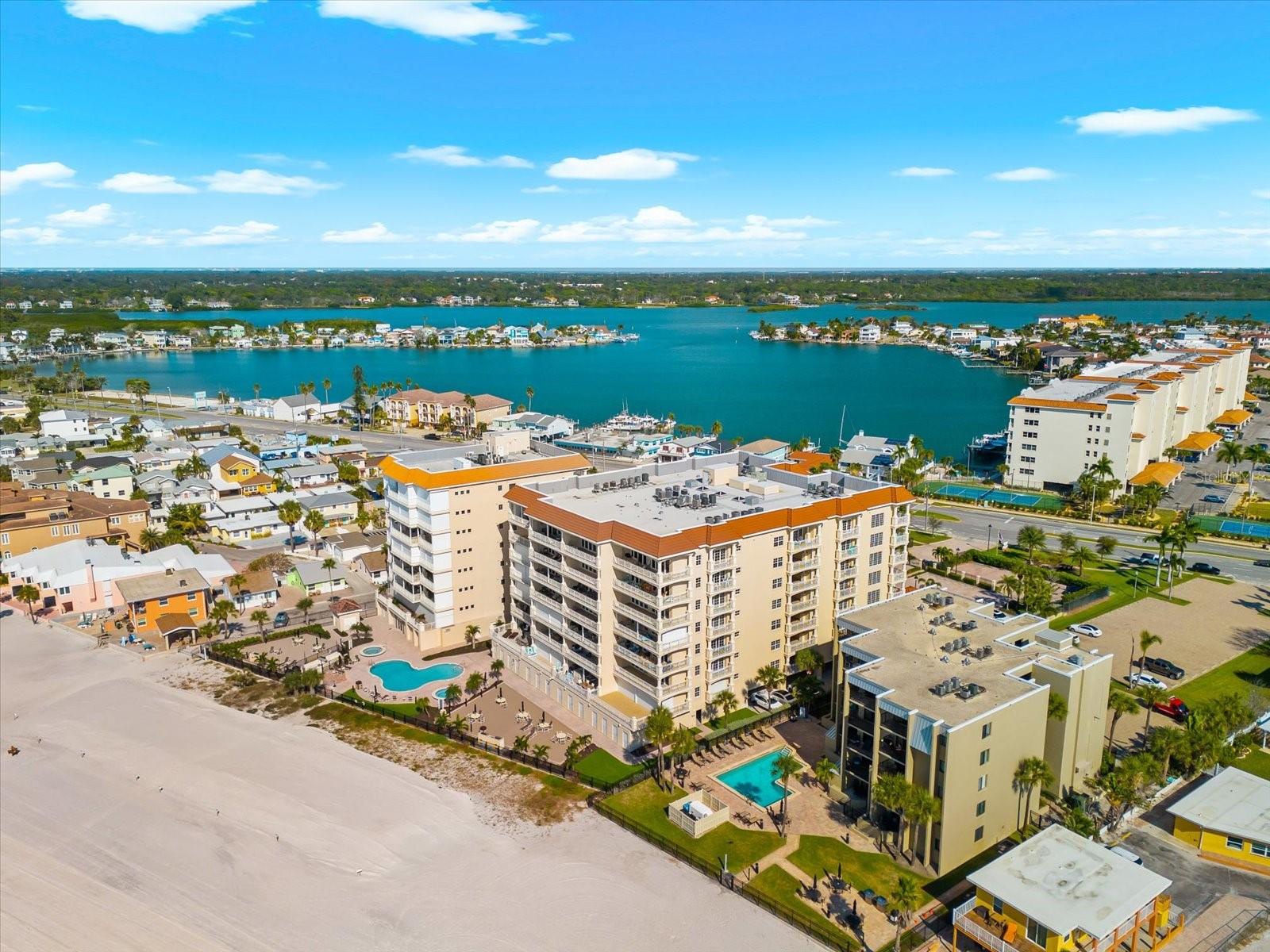 Image 75 of 99 For 17720 Gulf Boulevard A-803