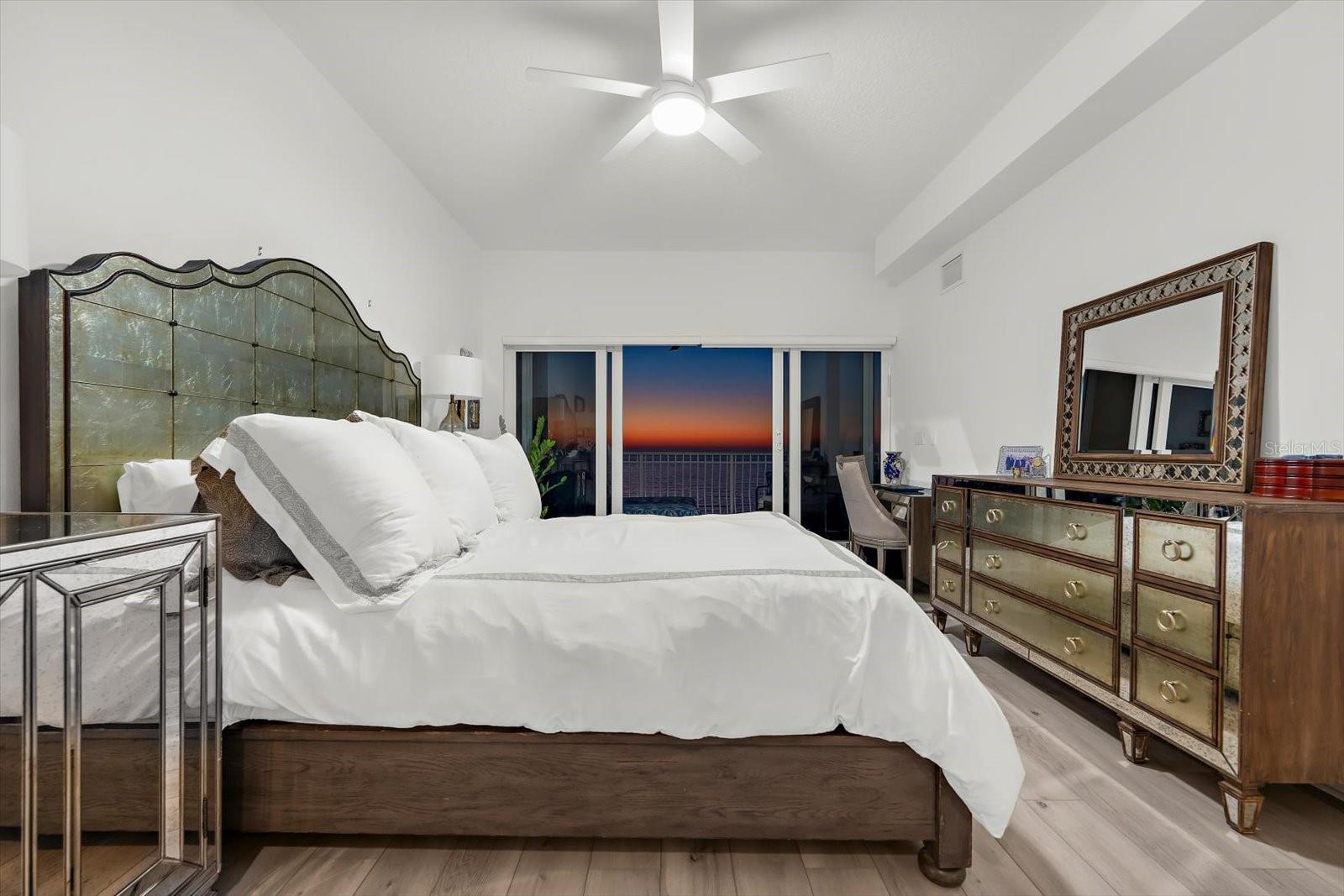 Image 84 of 99 For 17720 Gulf Boulevard A-803