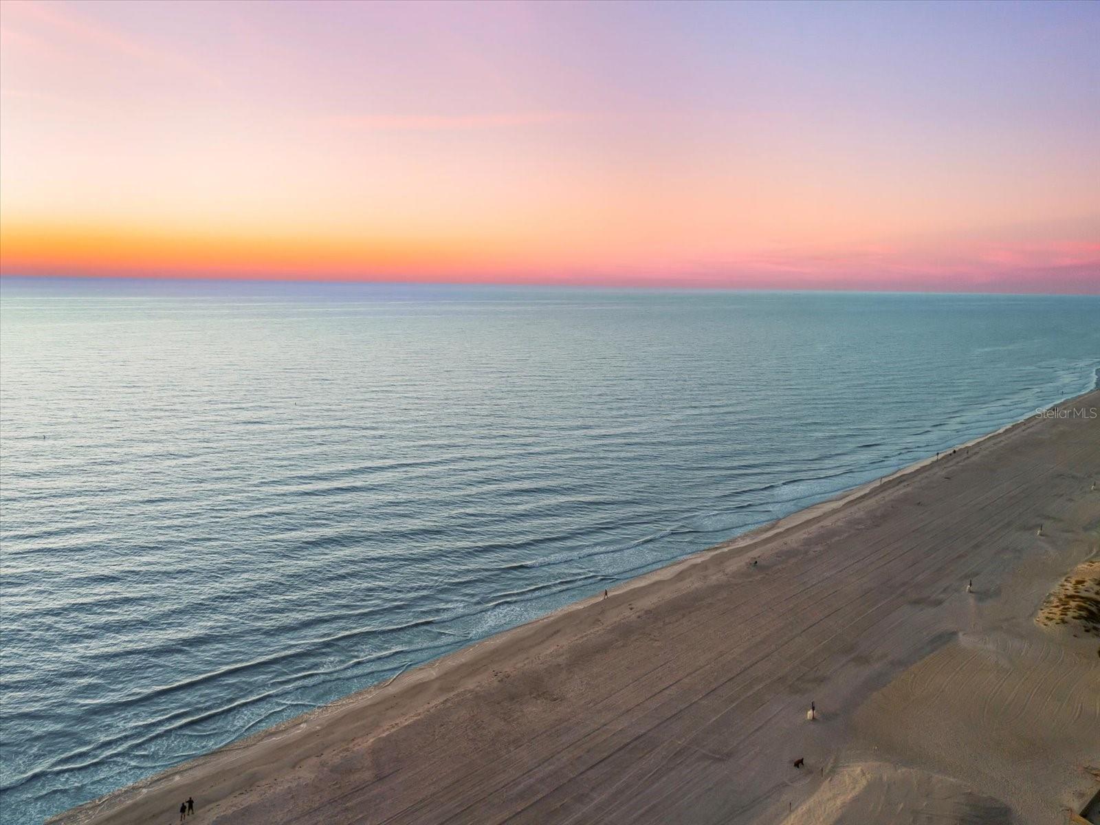 Image 90 of 99 For 17720 Gulf Boulevard A-803