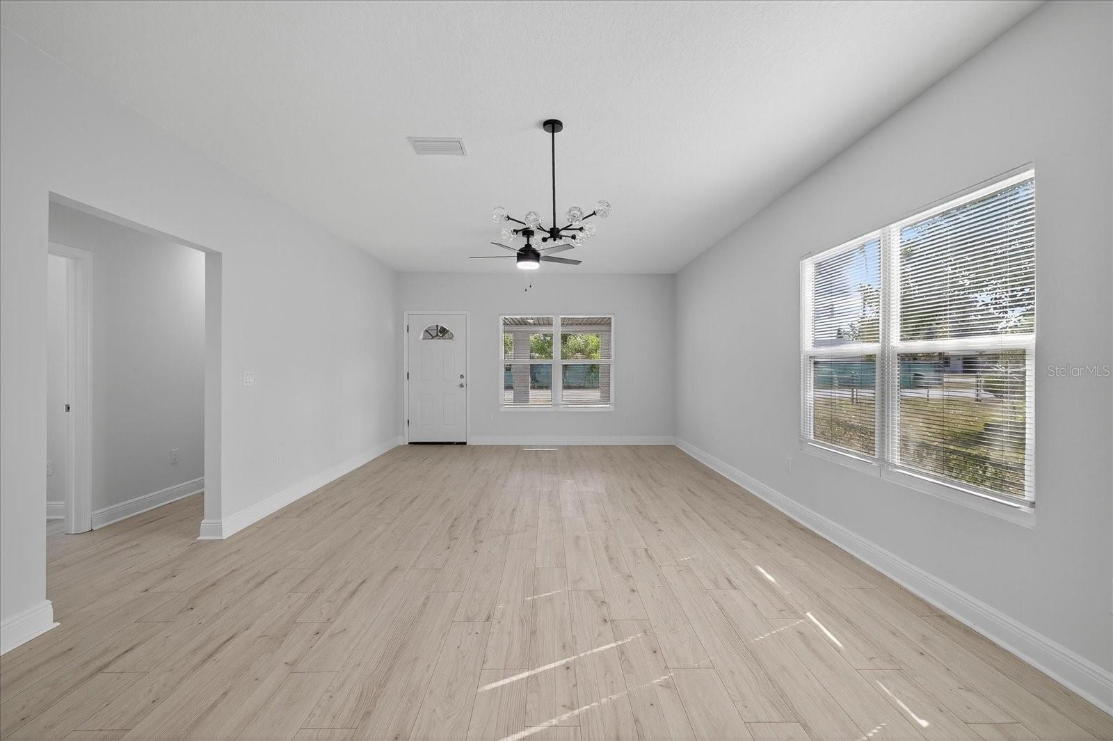 Image 18 of 36 For 1305 Burton Street