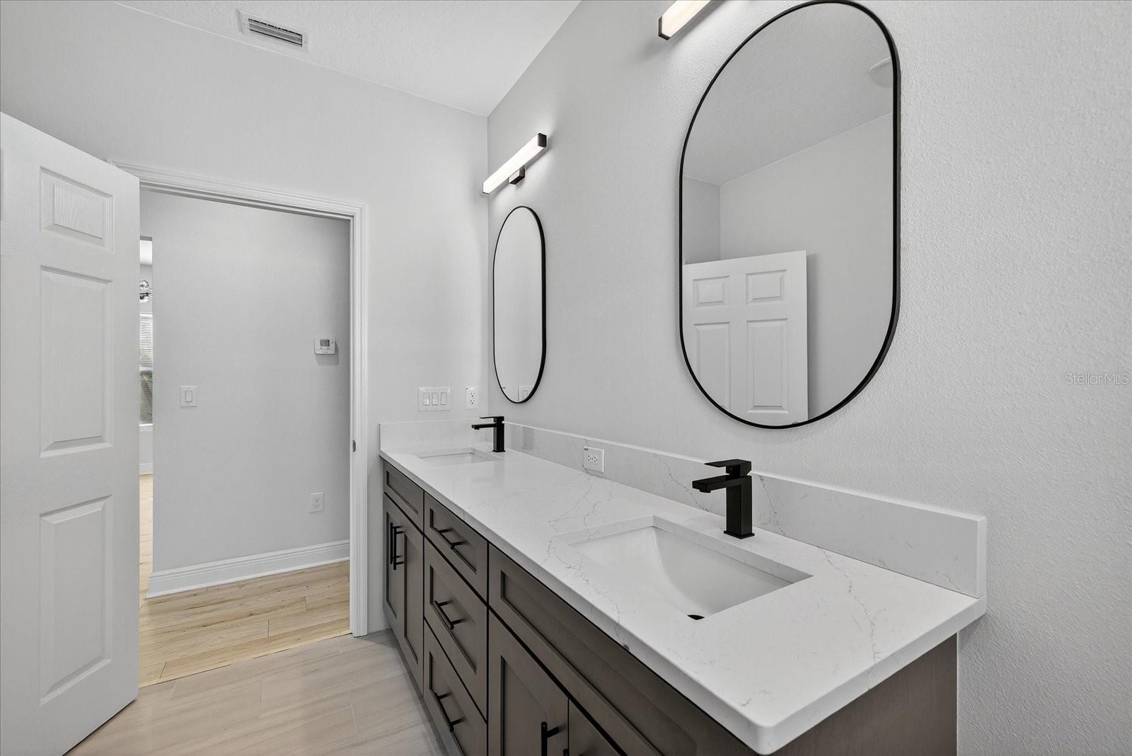 Image 20 of 36 For 1305 Burton Street