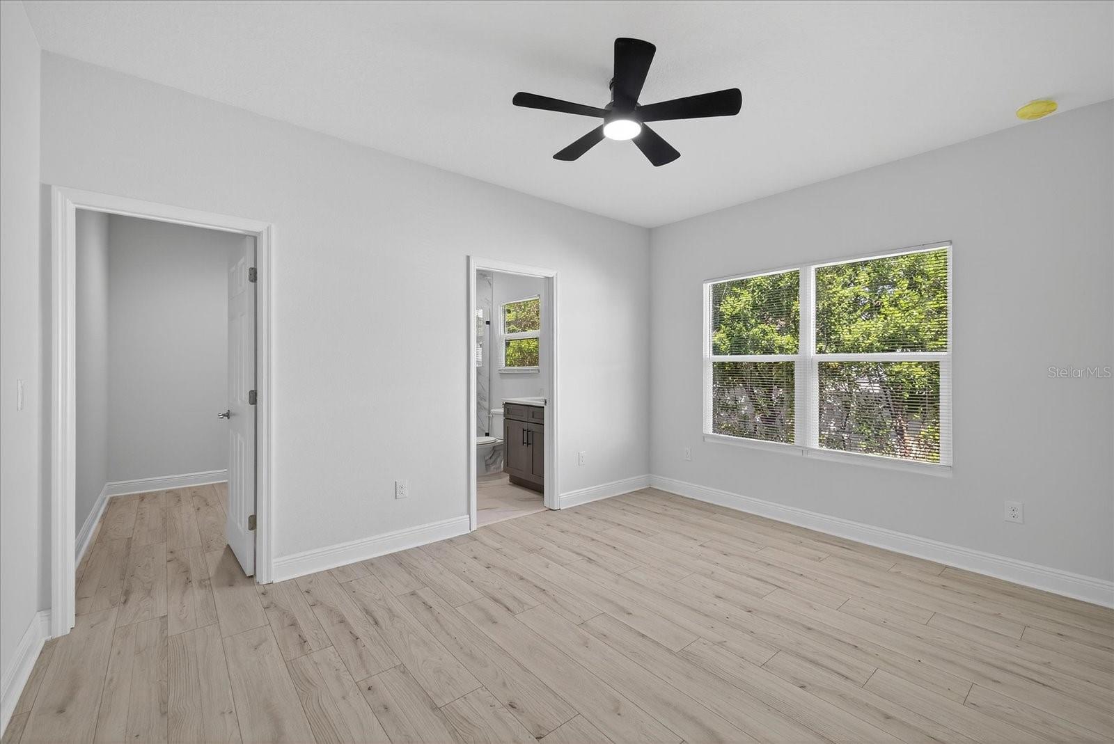 Image 21 of 36 For 1305 Burton Street