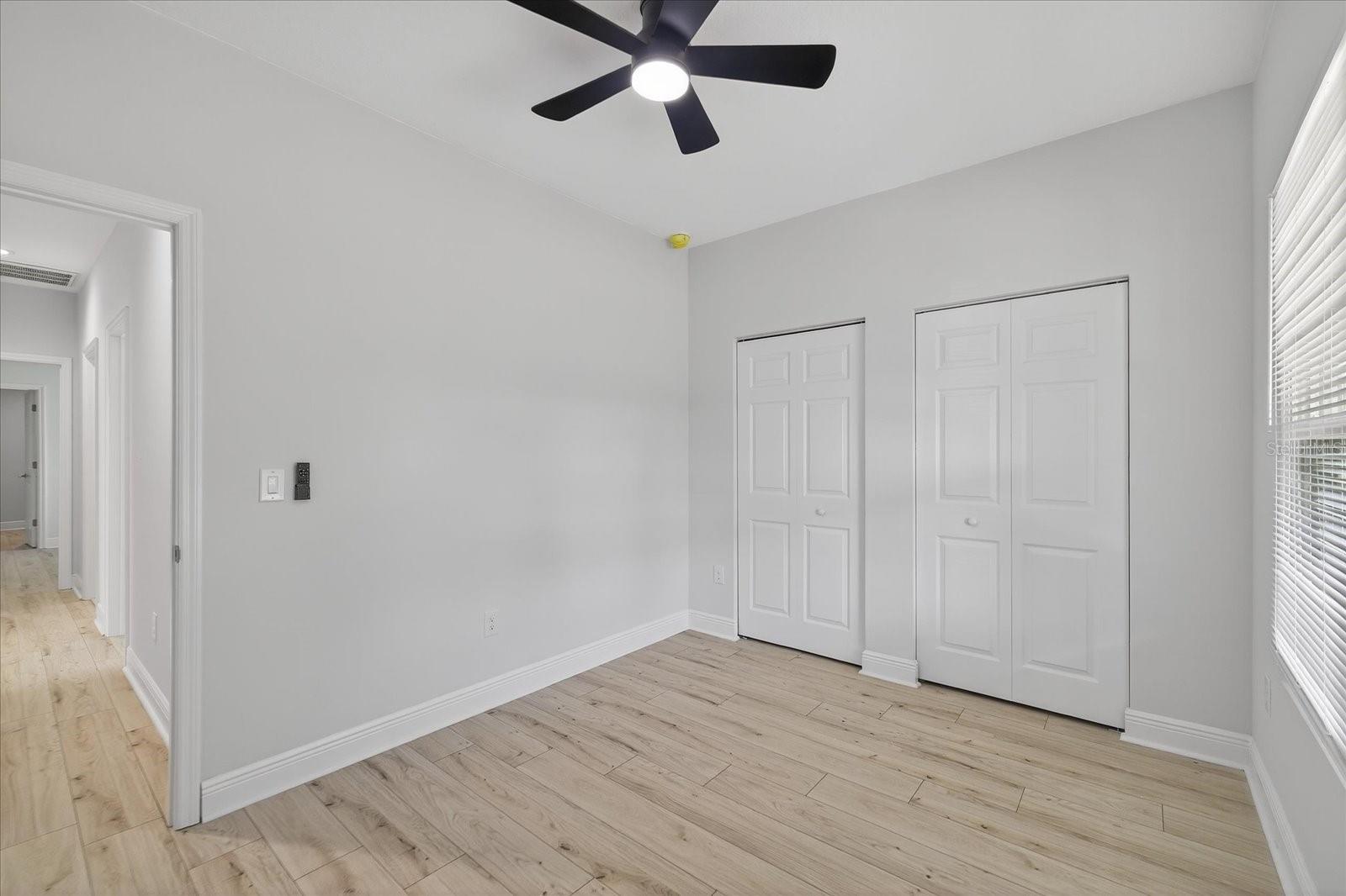 Image 29 of 36 For 1305 Burton Street