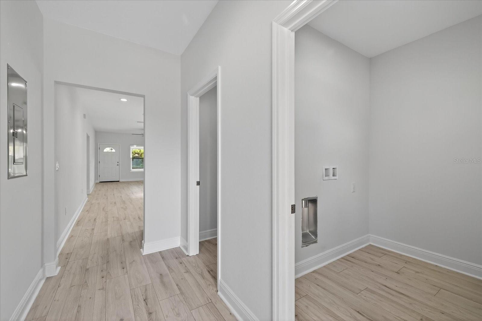 Image 31 of 36 For 1305 Burton Street