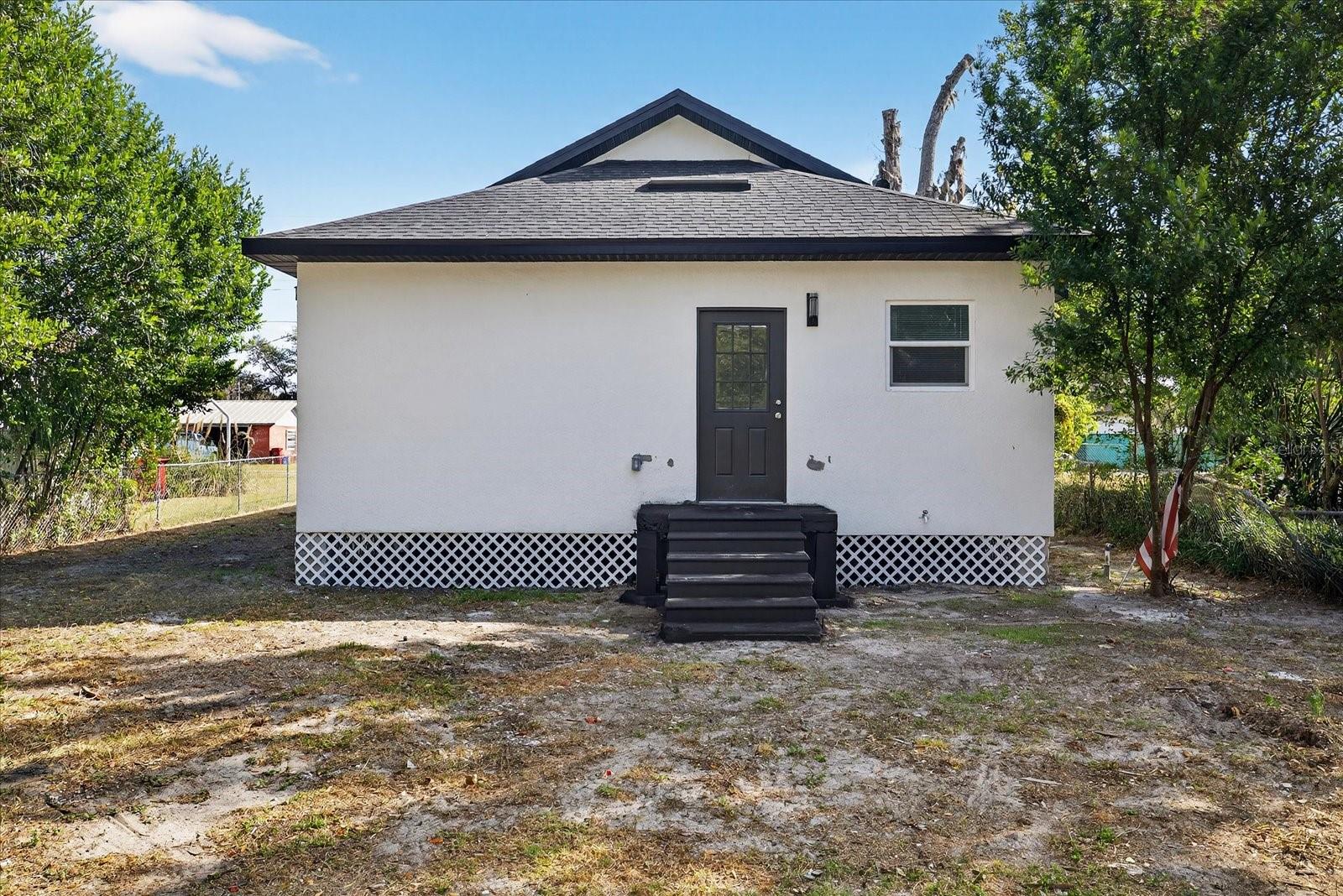 Image 33 of 36 For 1305 Burton Street