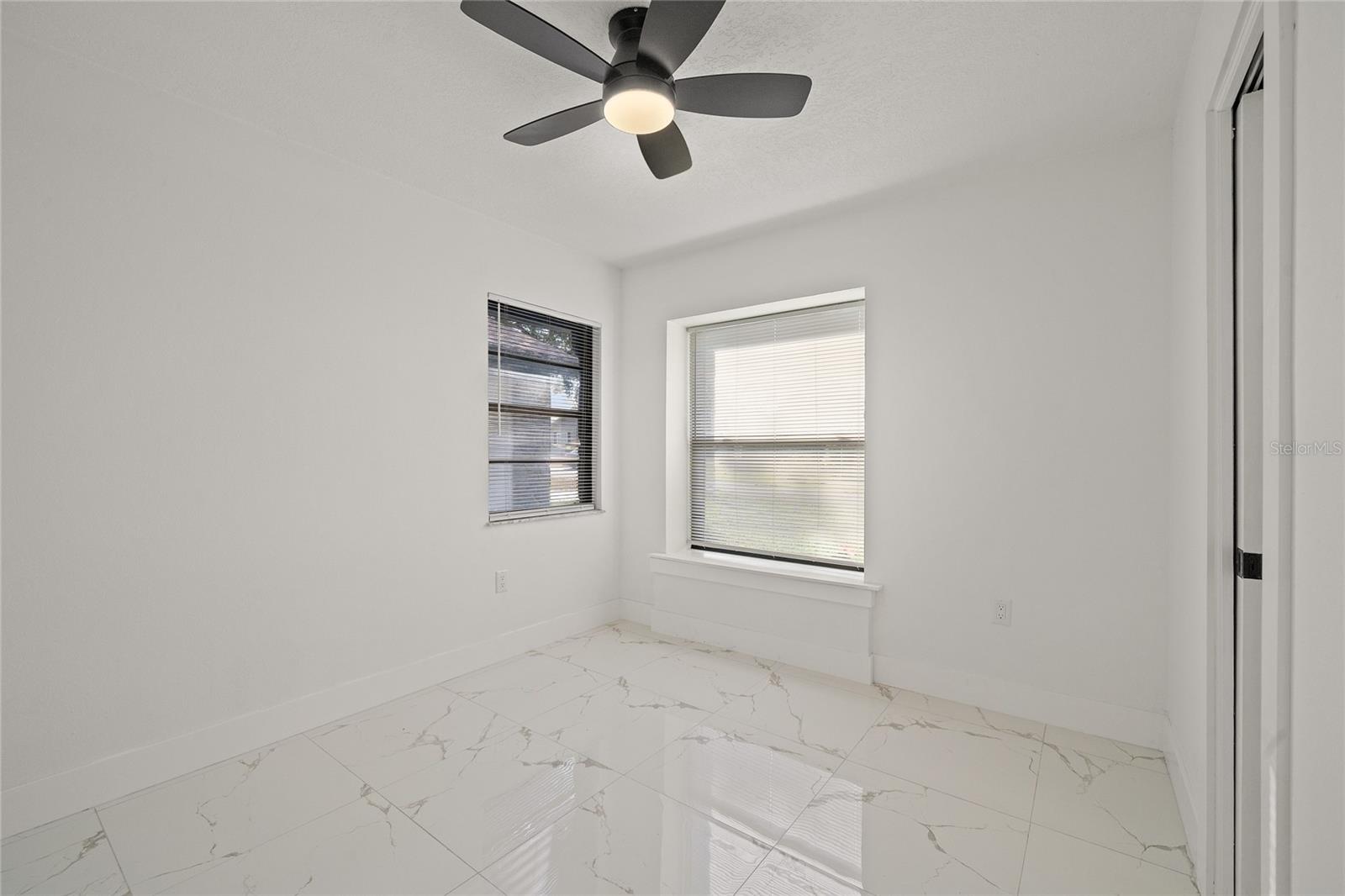 Image 22 of 36 For 10190 Thayer Street