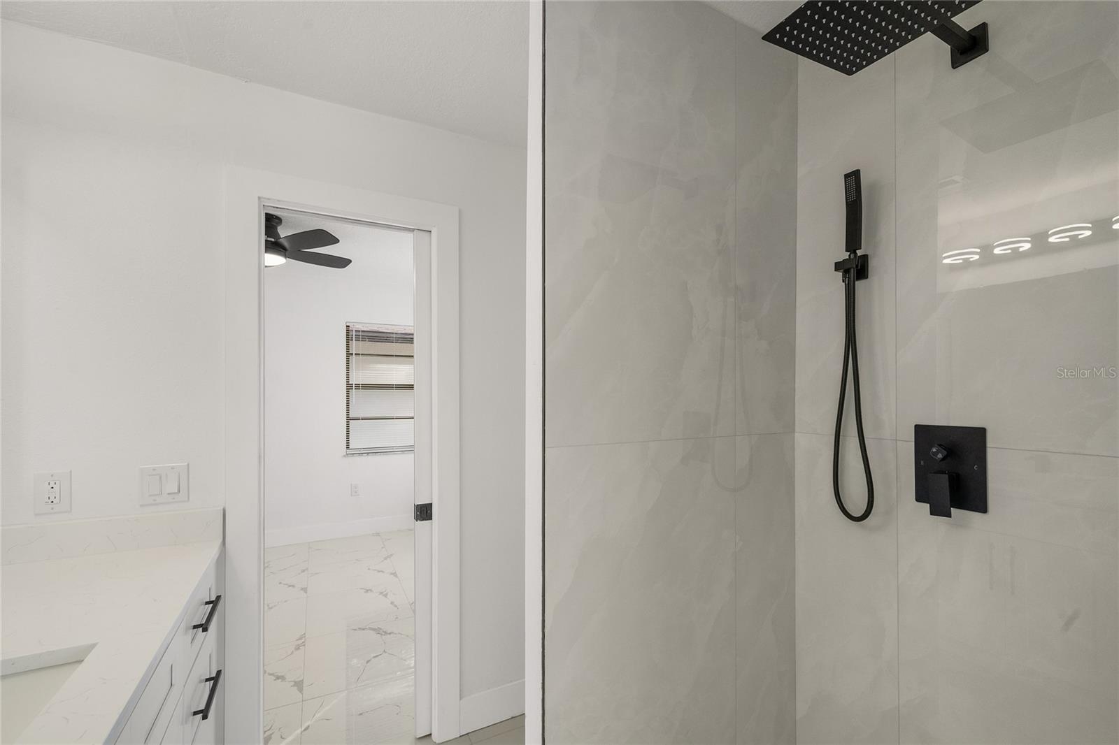 Image 27 of 36 For 10190 Thayer Street