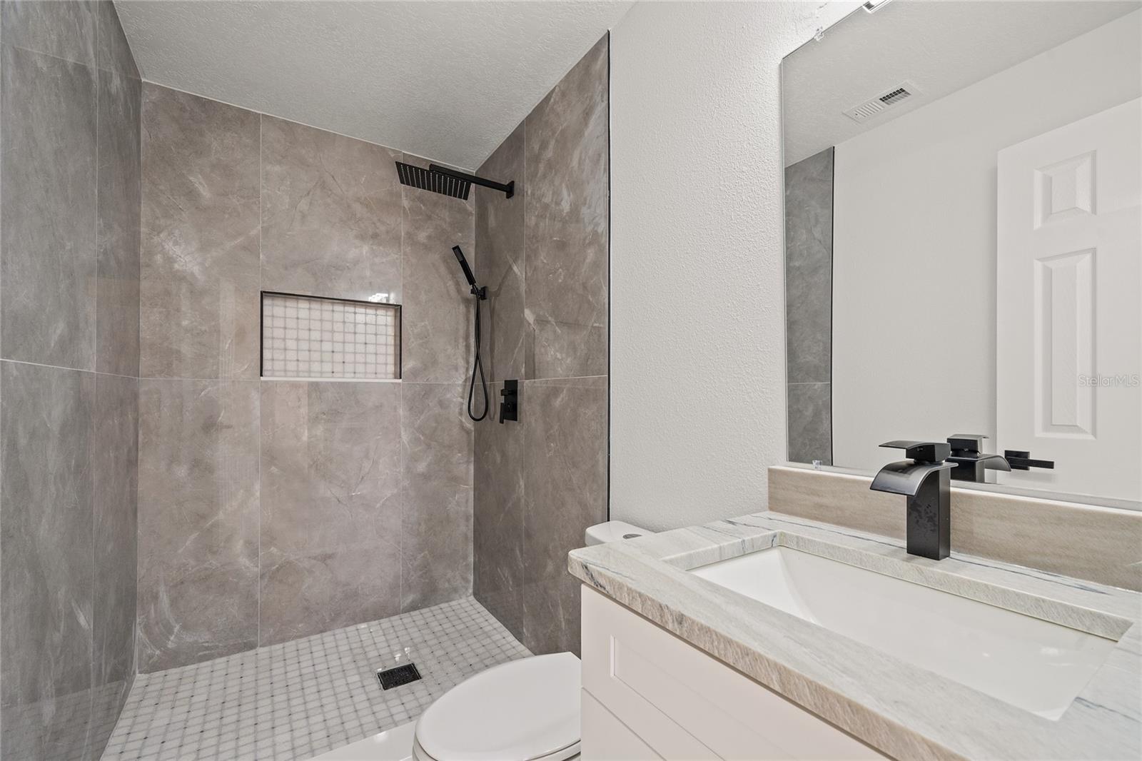 Image 33 of 36 For 10190 Thayer Street