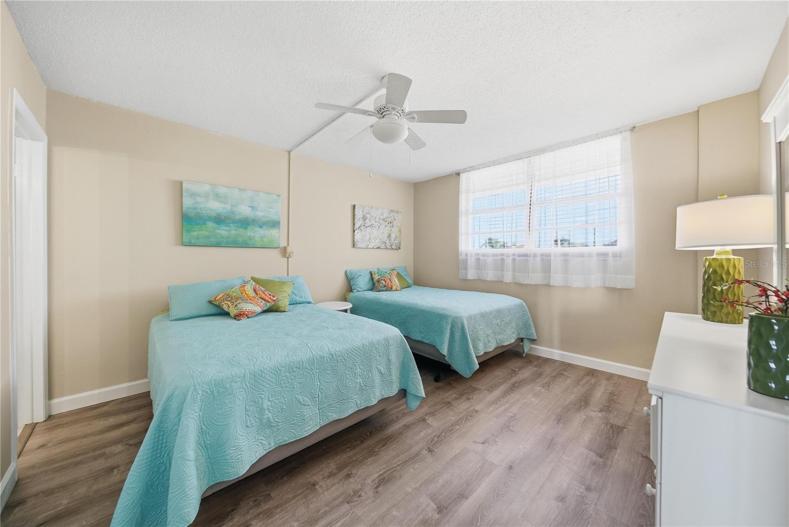 Listing photo id 21 for 17580 Gulf Boulevard 302