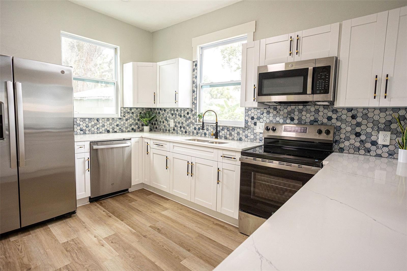 Image 16 of 41 For 1307 20th Avenue