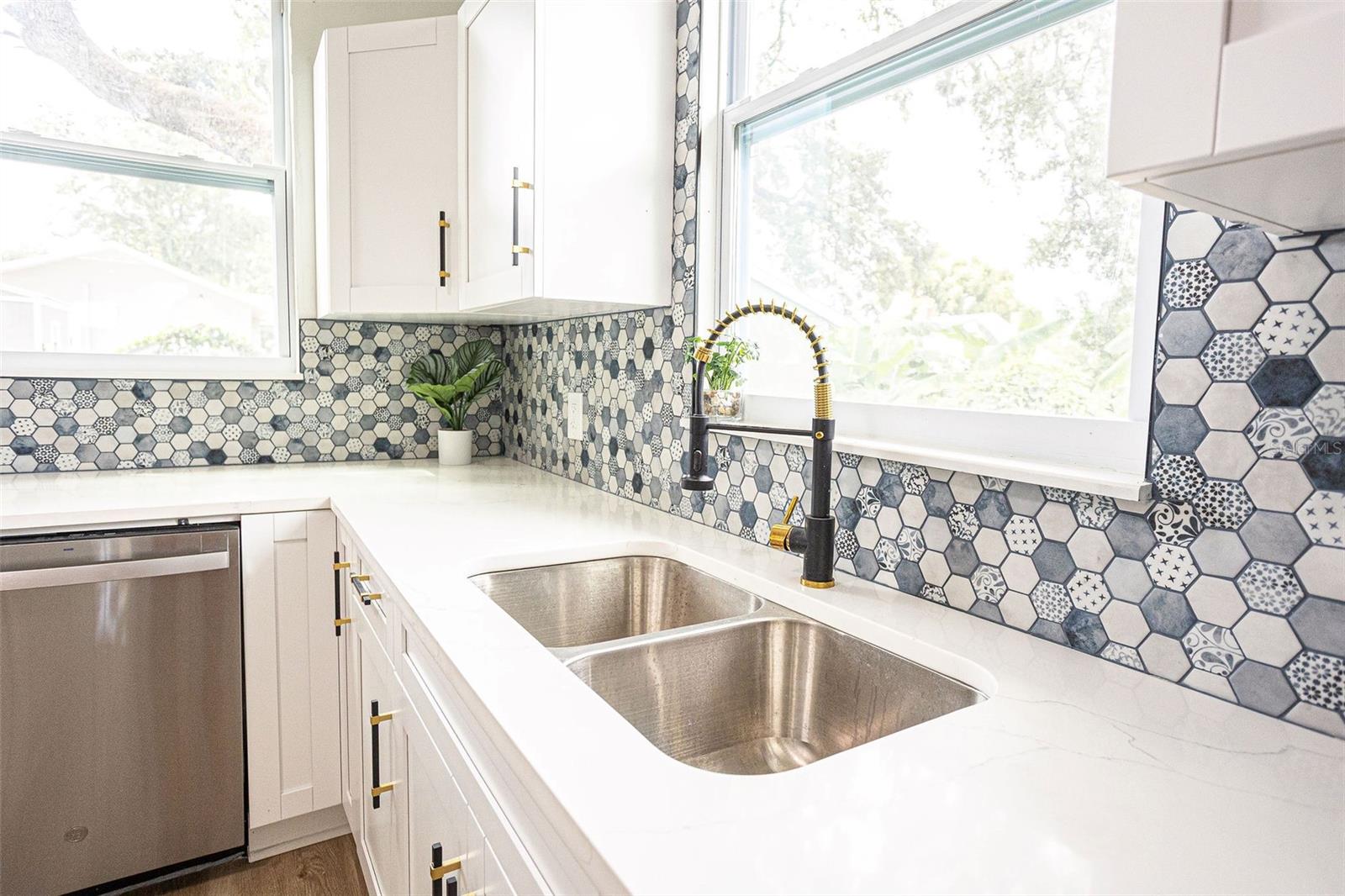 Image 17 of 41 For 1307 20th Avenue