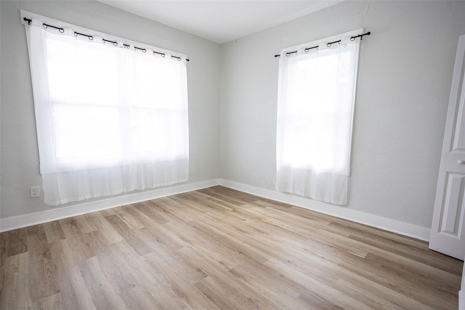 Image 21 of 41 For 1307 20th Avenue