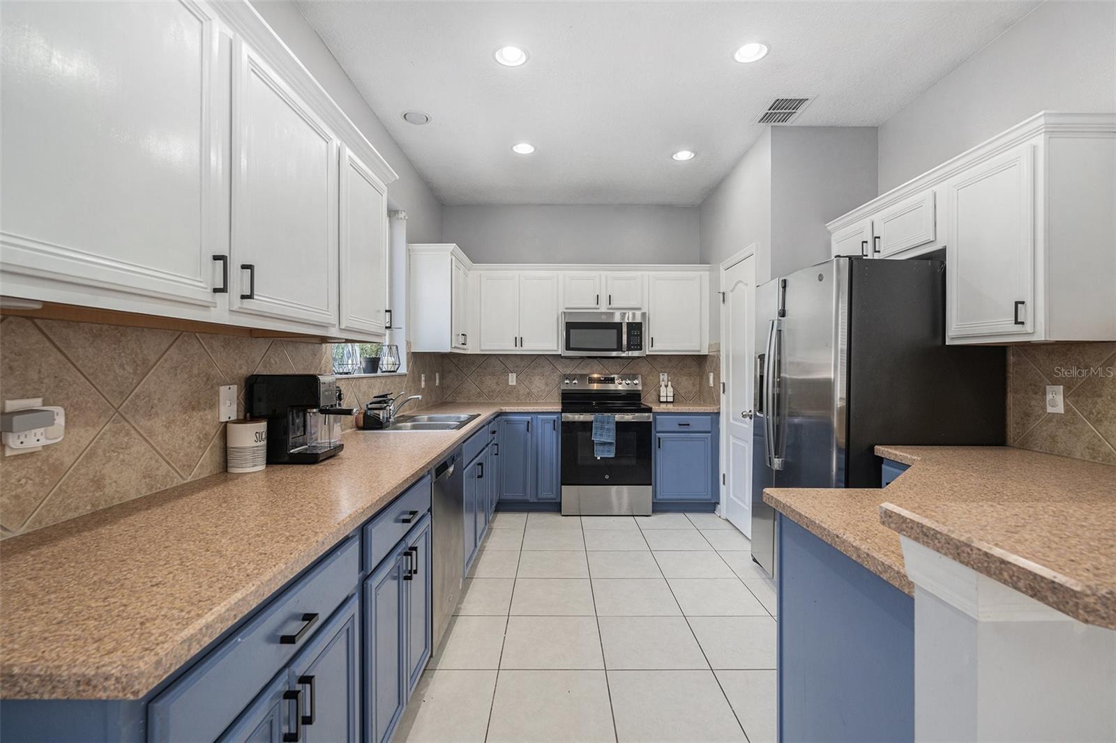 Image 8 of 31 For 9711 Simeon Drive