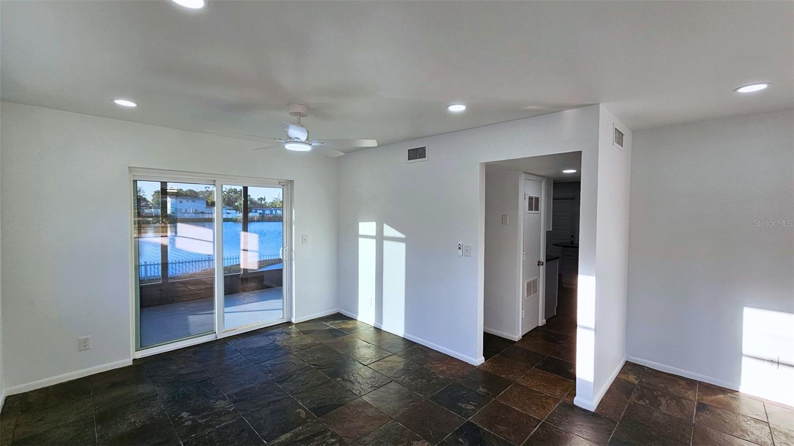 Listing photo id 9 for 1416 83rd Avenue N