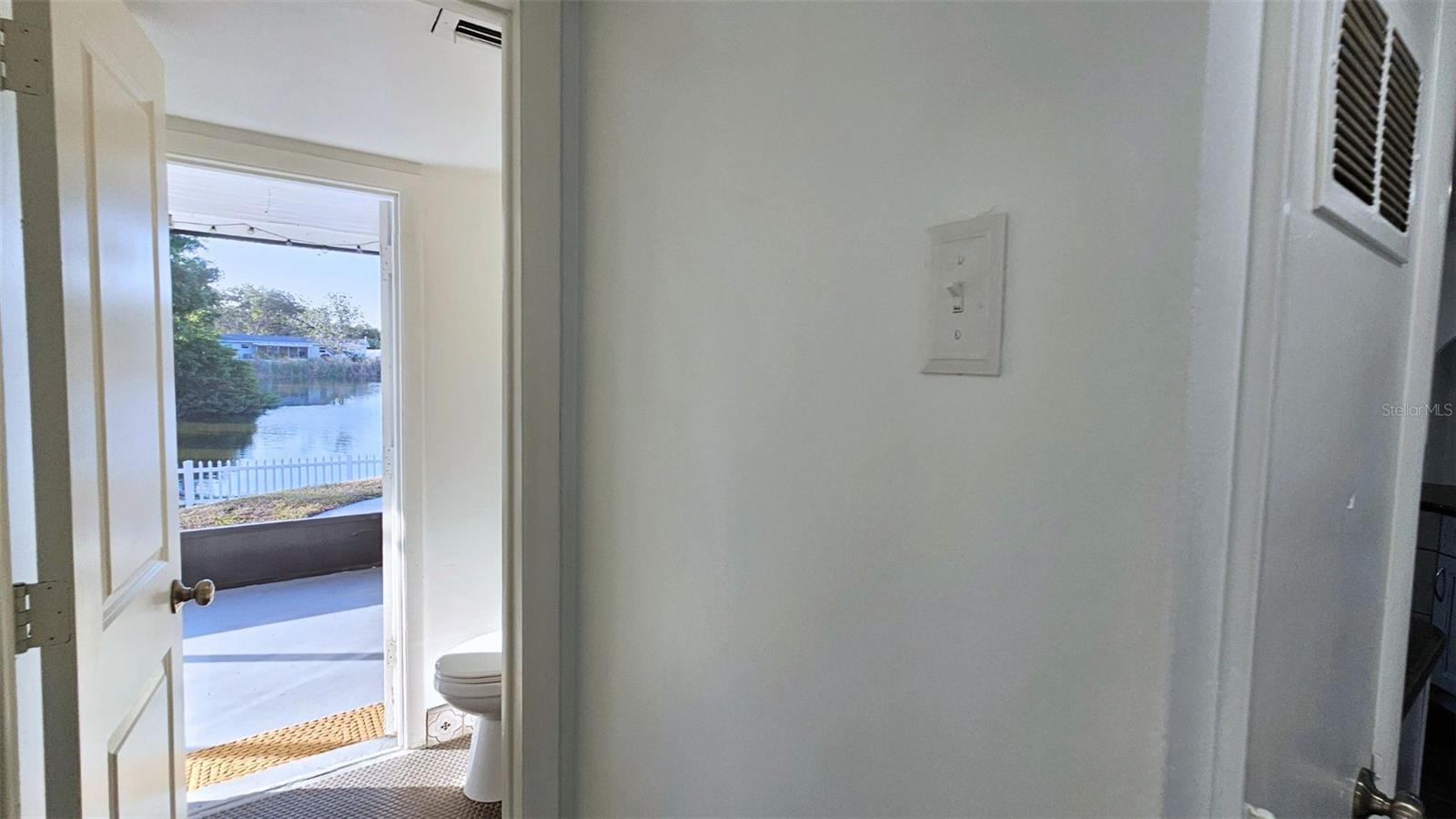 Listing photo id 10 for 1416 83rd Avenue N