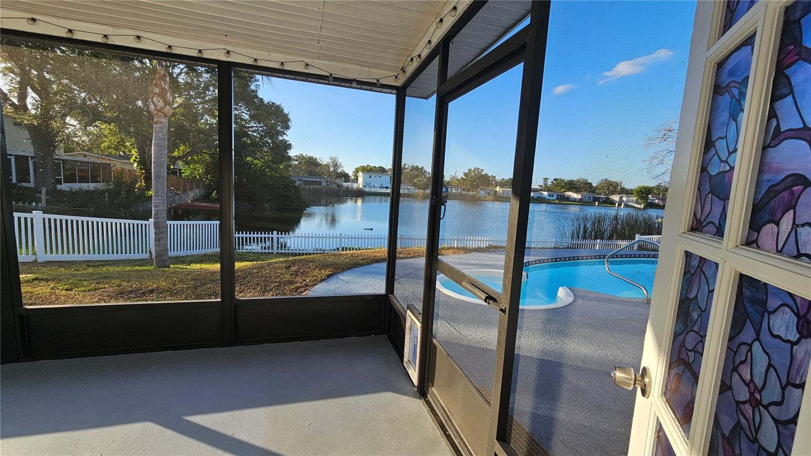 Listing photo id 12 for 1416 83rd Avenue N