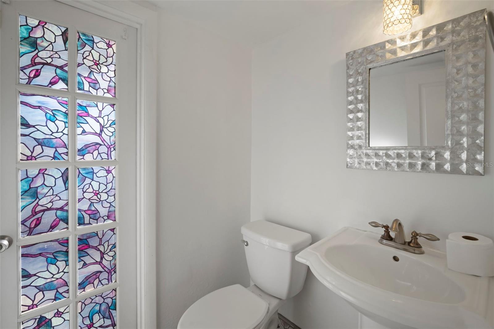 Listing photo id 13 for 1416 83rd Avenue N