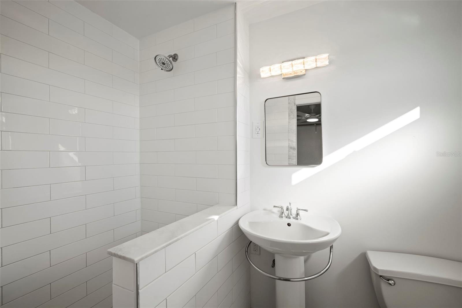 Listing photo id 27 for 1416 83rd Avenue N