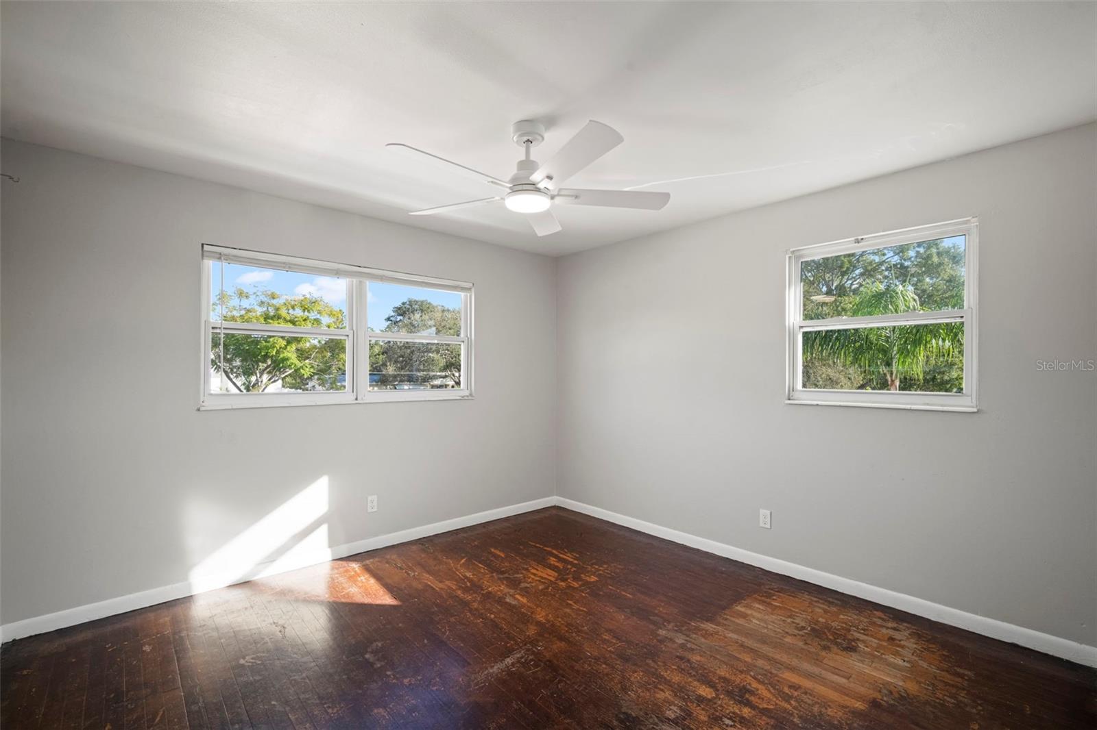 Listing photo id 30 for 1416 83rd Avenue N