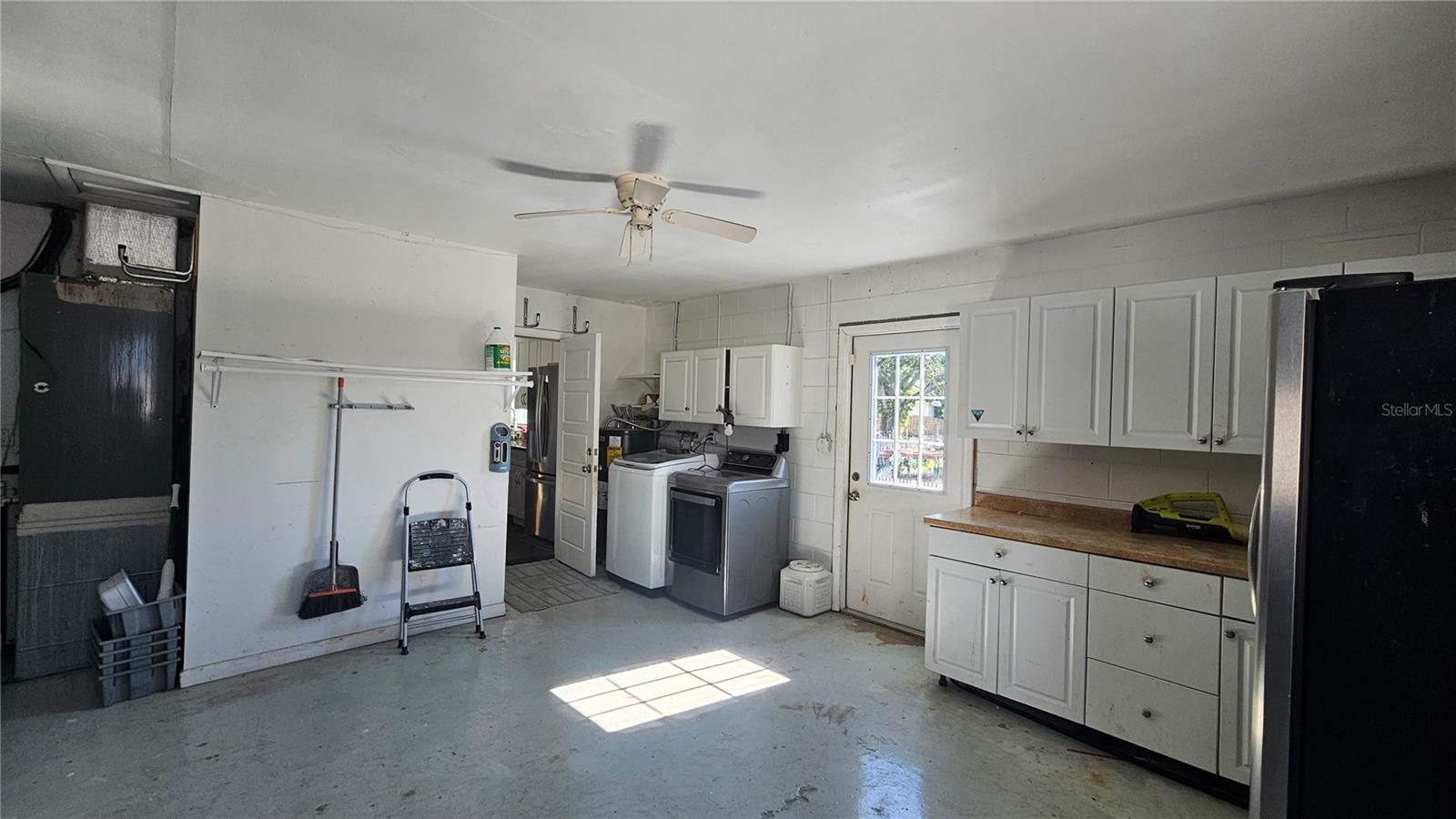 Listing photo id 36 for 1416 83rd Avenue N