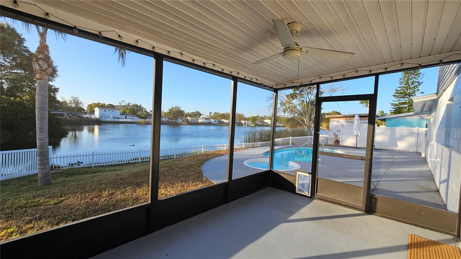 Listing photo id 43 for 1416 83rd Avenue N