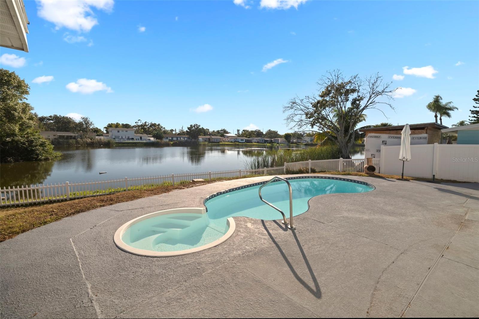 Listing photo id 47 for 1416 83rd Avenue N