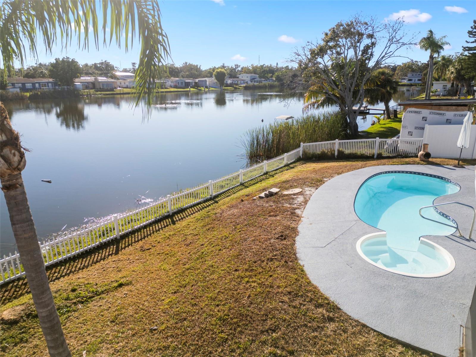 Listing photo id 48 for 1416 83rd Avenue N