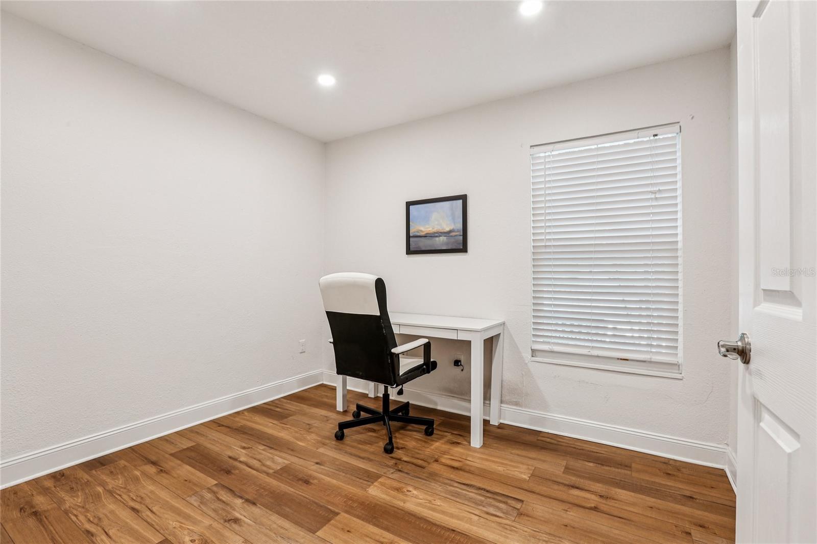 Image 19 of 43 For 4104 Seminole Avenue