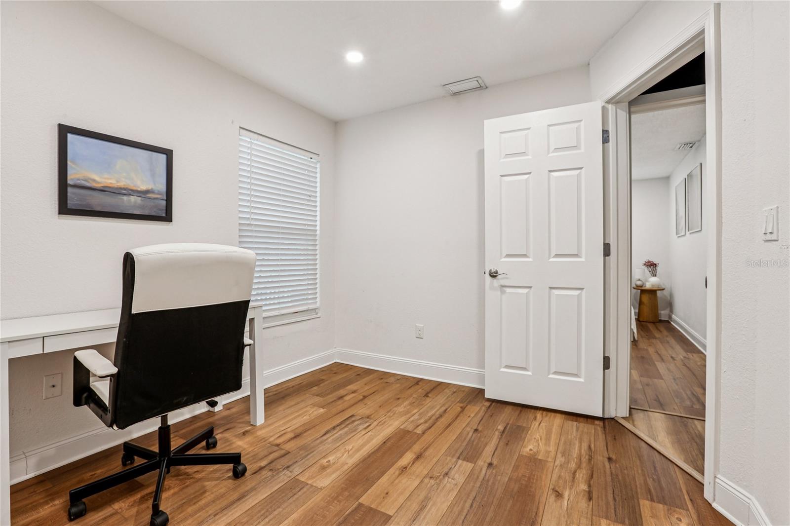 Image 21 of 43 For 4104 Seminole Avenue