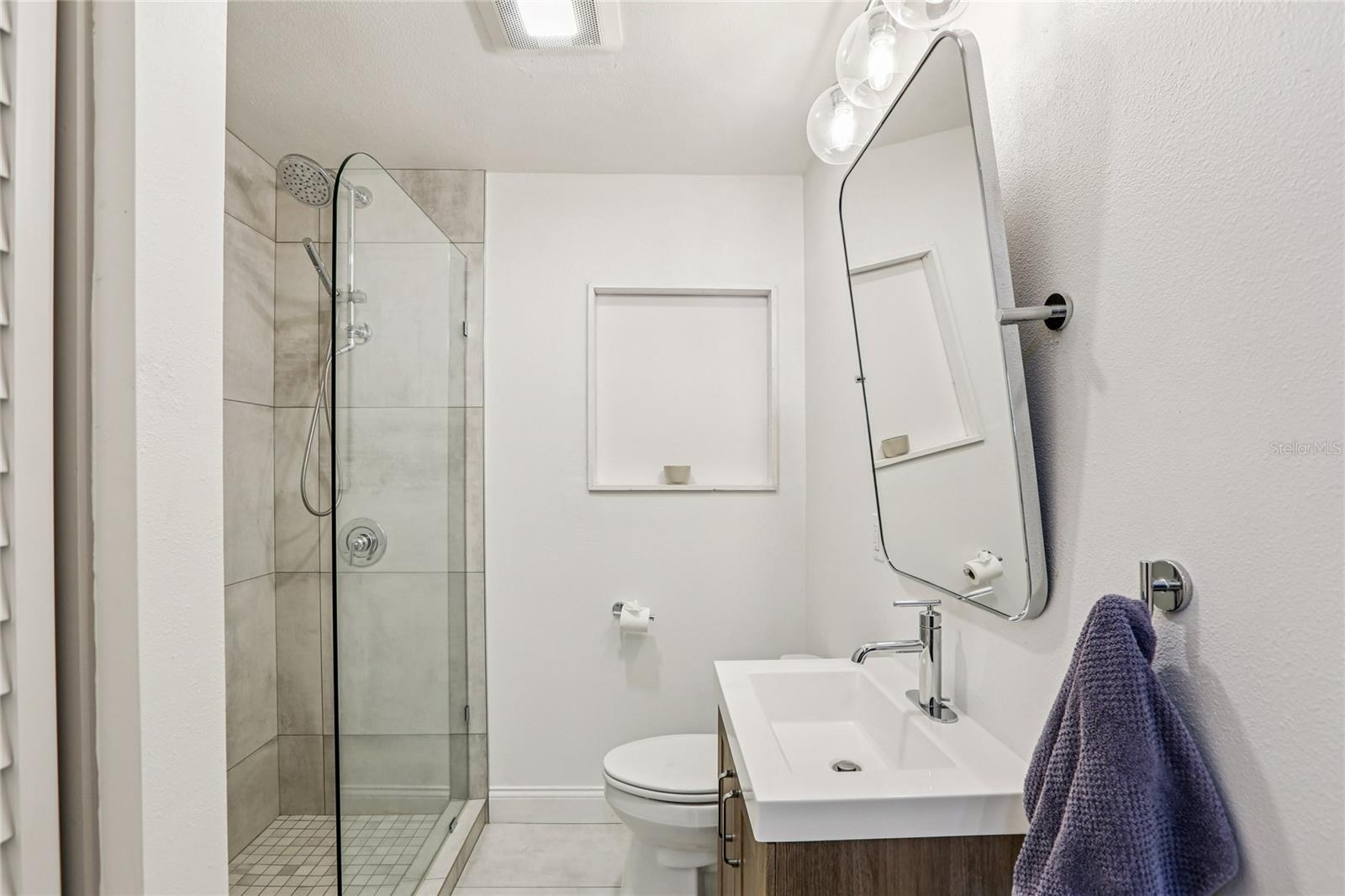 Image 30 of 43 For 4104 Seminole Avenue