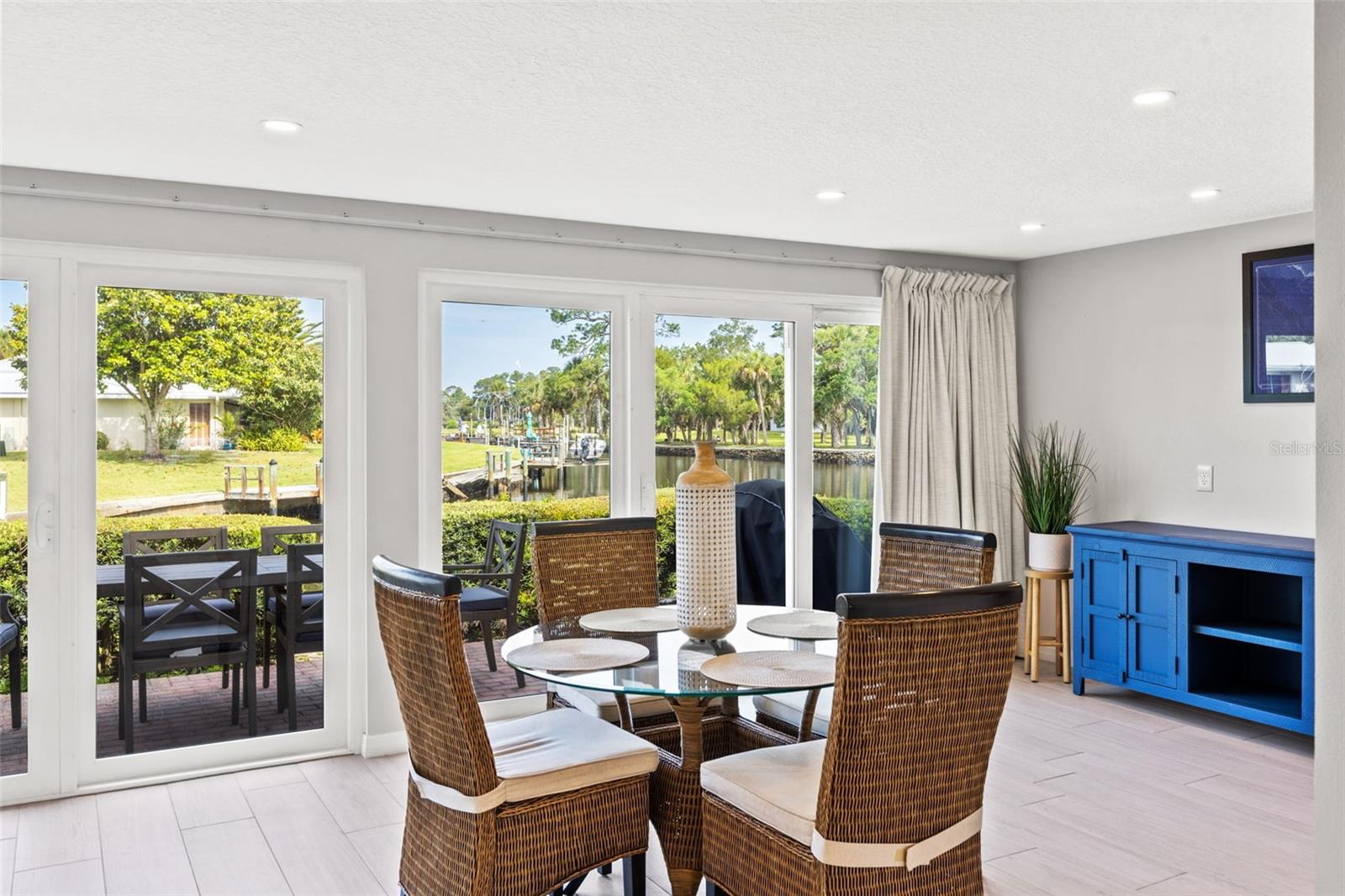 Image 14 of 43 For 11229 Bayshore Drive 77