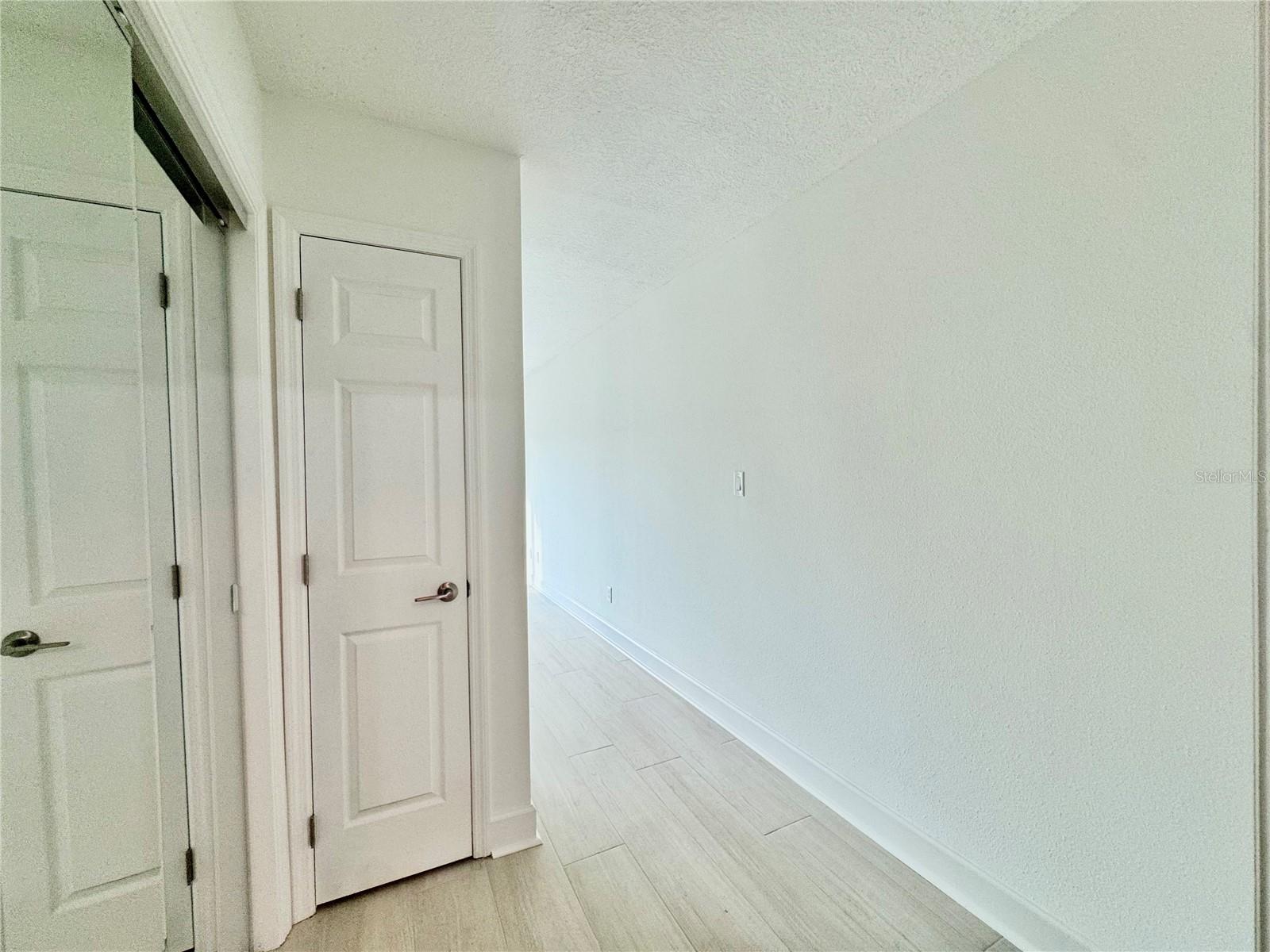 Image 23 of 43 For 11229 Bayshore Drive 77