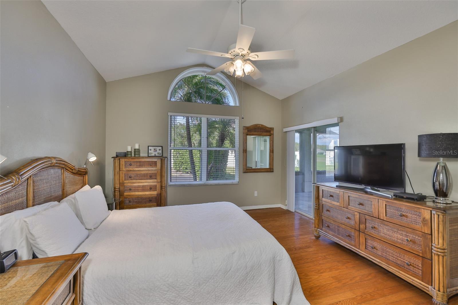 Image 22 of 40 For 3713 Mollie Lane