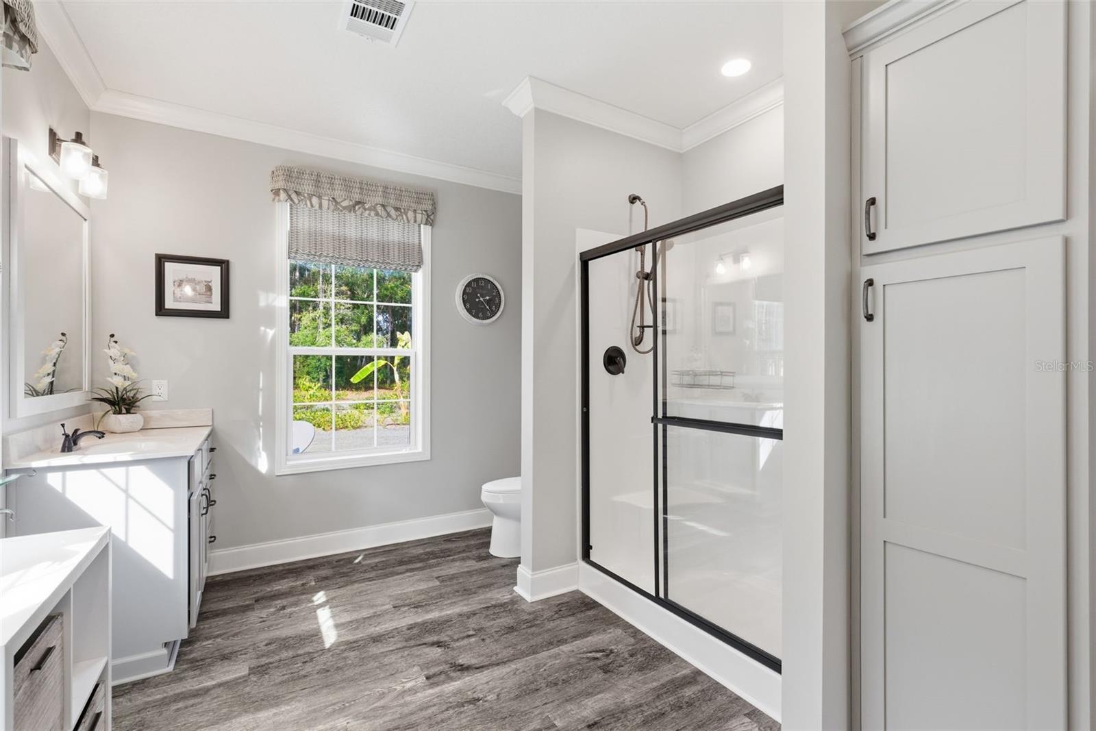 Image 26 of 63 For 6170 La Pine Road