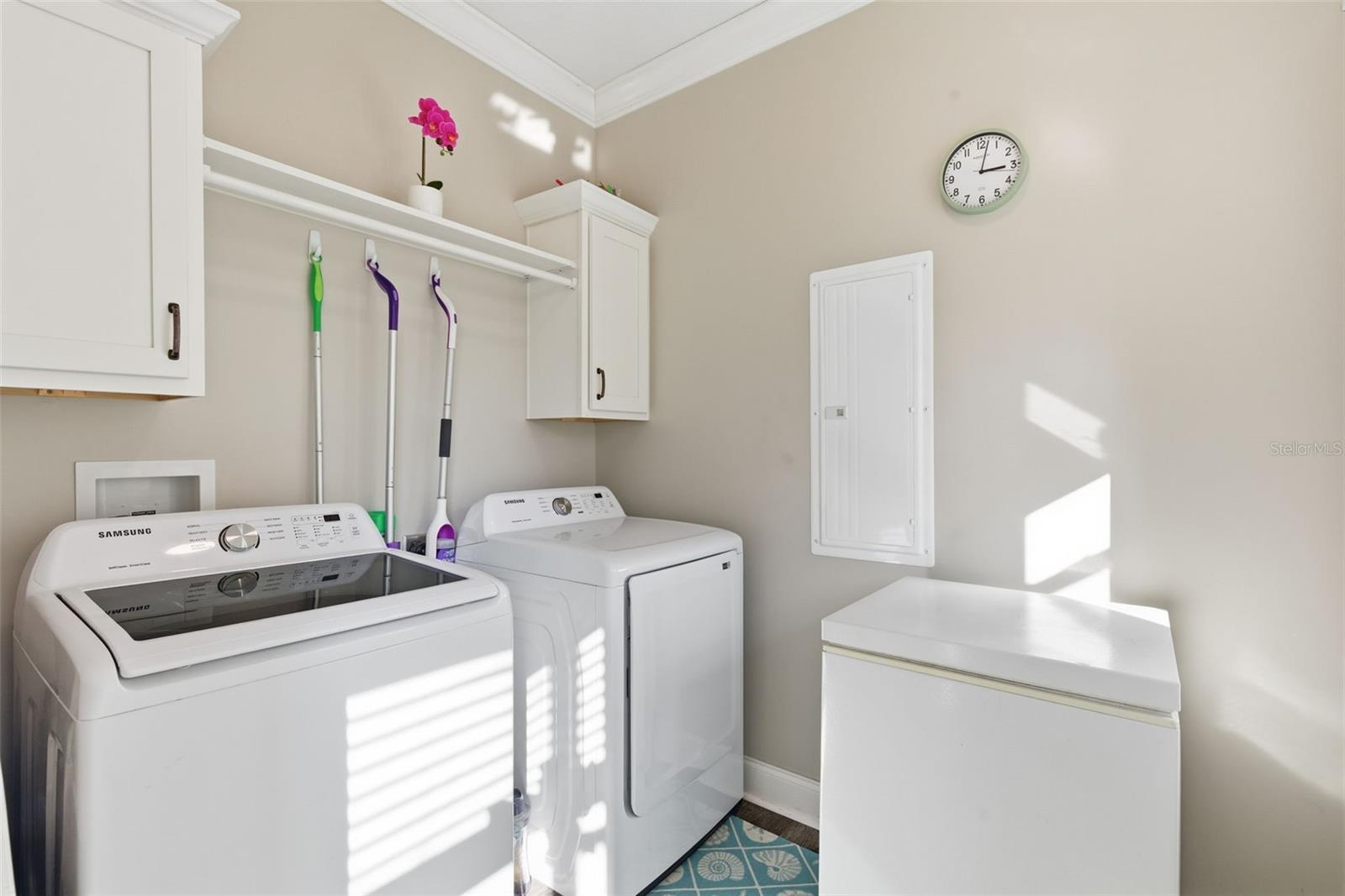 Image 40 of 63 For 6170 La Pine Road