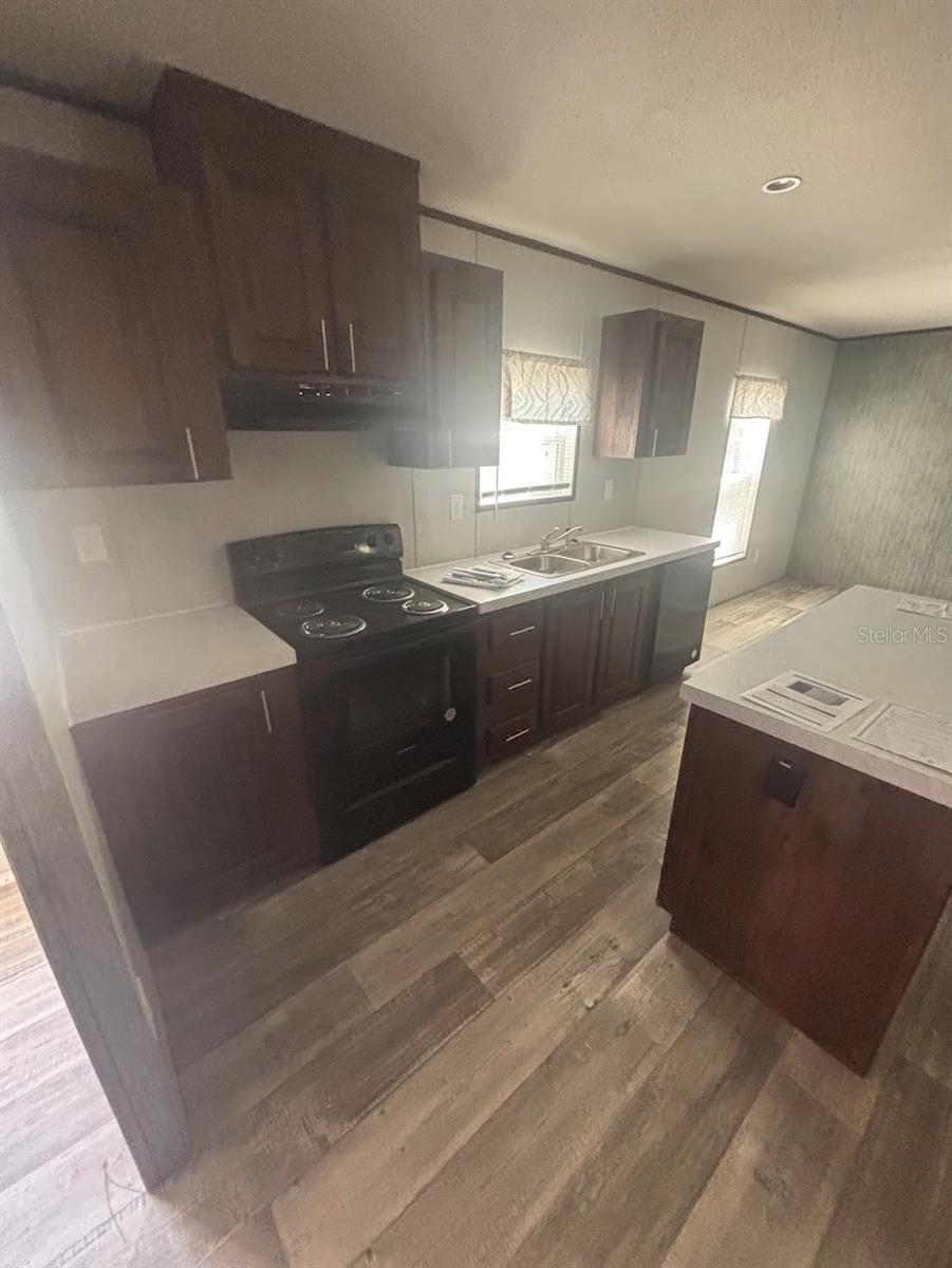 Image 12 of 12 For 25 Mario Road