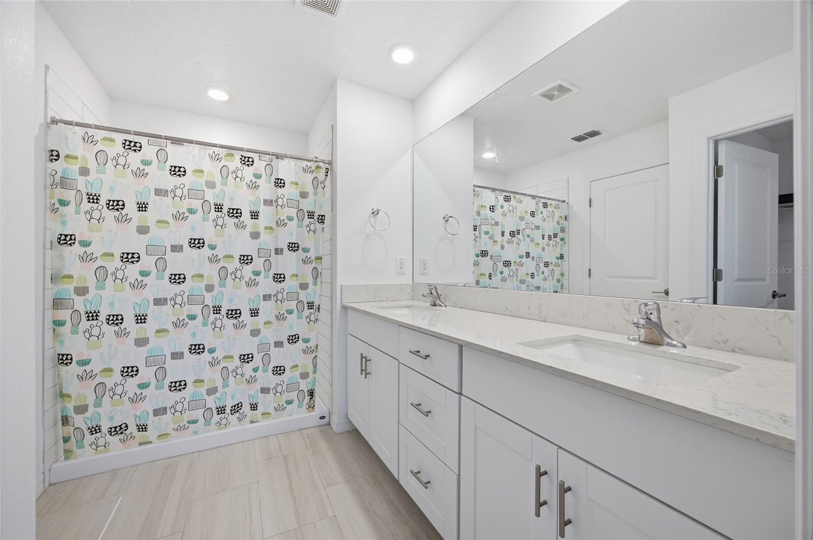 Image 16 of 36 For 22547 Storybook Cabin Way