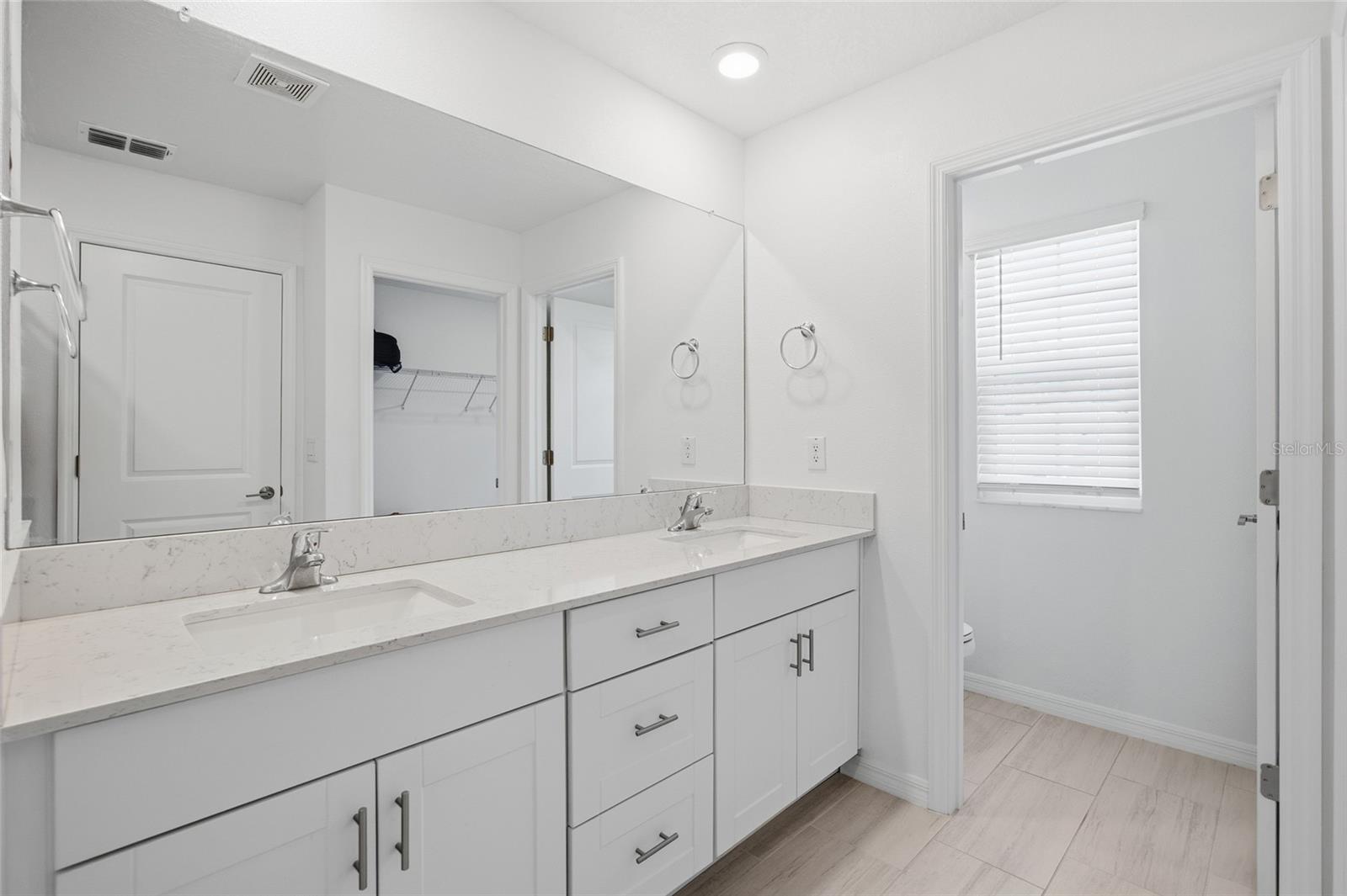 Image 17 of 36 For 22547 Storybook Cabin Way