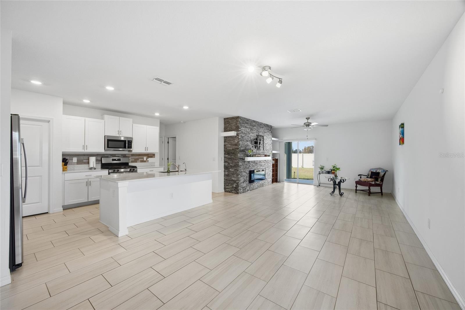 Image 4 of 36 For 22547 Storybook Cabin Way