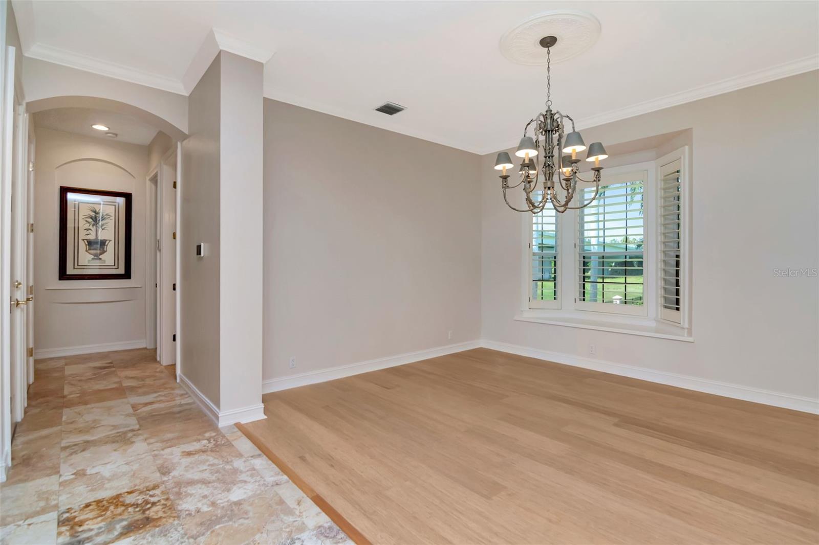 Image 10 of 39 For 7680 Paradise Pointe Circle S