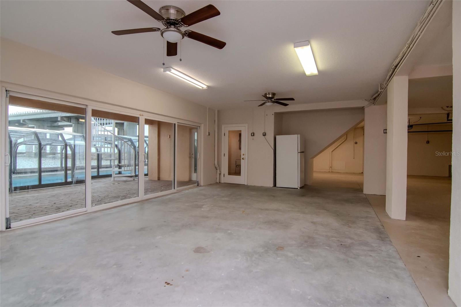 Image 28 of 39 For 7680 Paradise Pointe Circle S