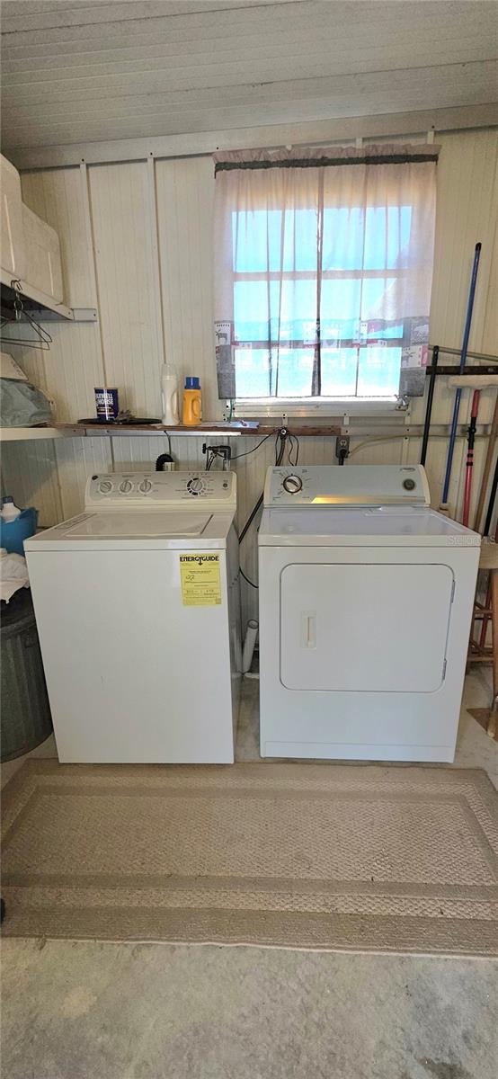 Image 11 of 64 For 37113 Lois Avenue