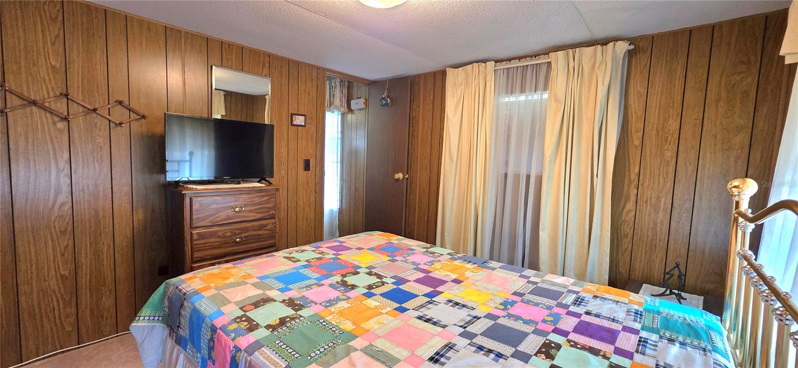 Image 19 of 64 For 37113 Lois Avenue