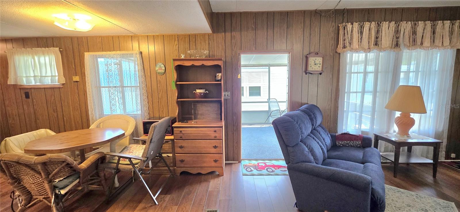 Image 21 of 64 For 37113 Lois Avenue