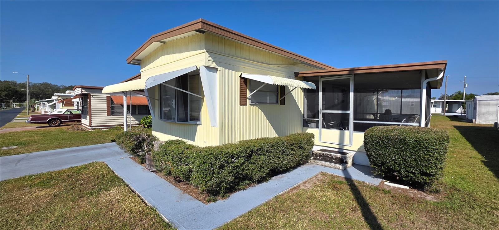 Image 6 of 64 For 37113 Lois Avenue