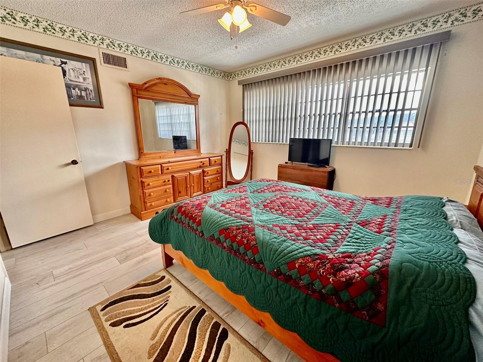 Image 11 of 41 For 2460 Franciscan Drive 76