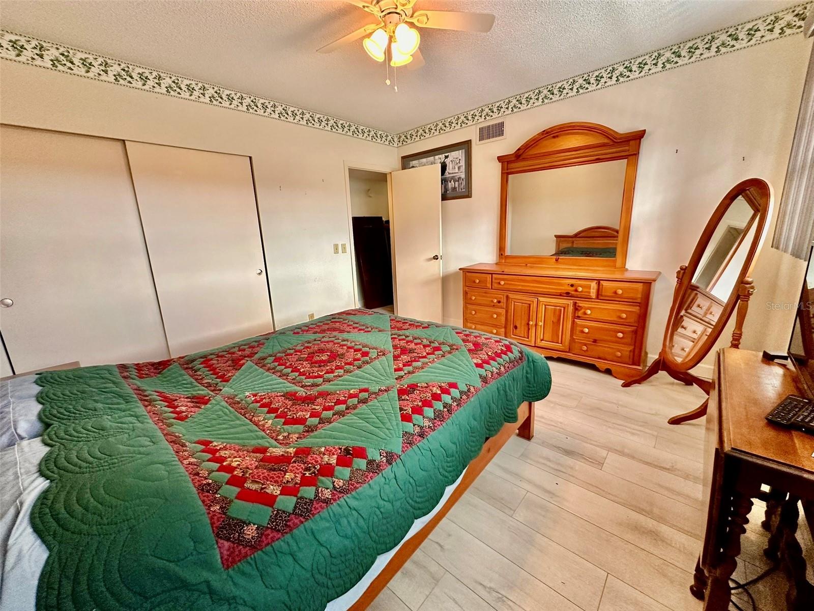Image 12 of 41 For 2460 Franciscan Drive 76